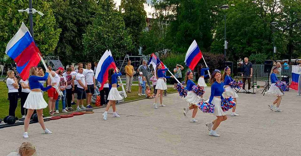 Первые лица Воронежа и области поздравляют с Днём России
