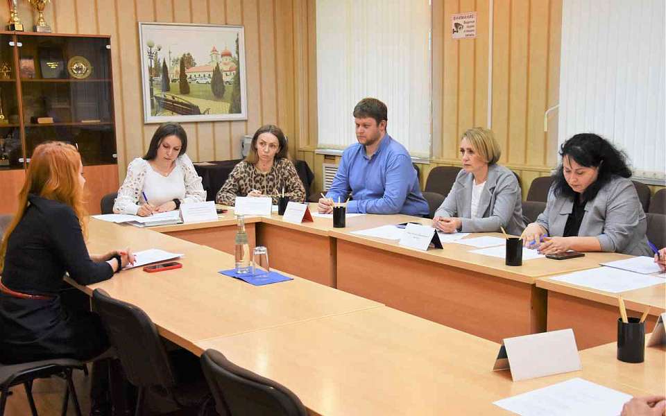 Регулярные заседания районной комиссии по мобилизации доходов в бюджет и легализации заработной платы продолжаются
