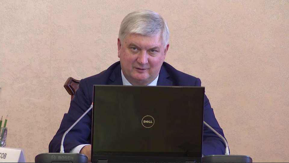 Повысить производительность труда поручил воронежский губернатор