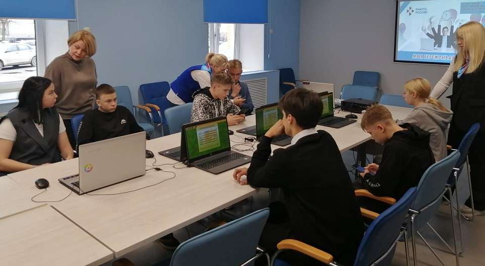 В Железнодорожном районе для детей-сирот и детей, оставшихся без попечения родителей, провели «Урок карьеры»