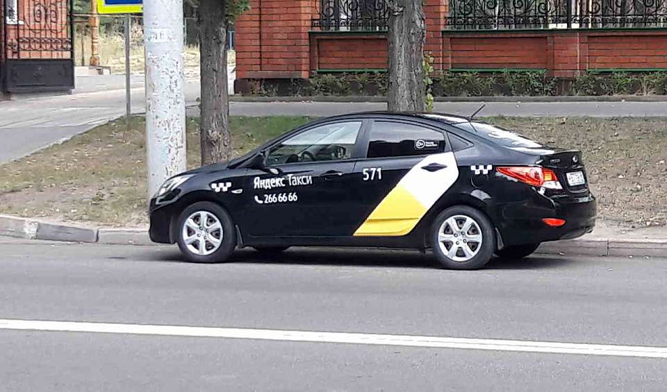 Иностранные таксисты выдворены из Воронежа за нарушение миграционного законодательства