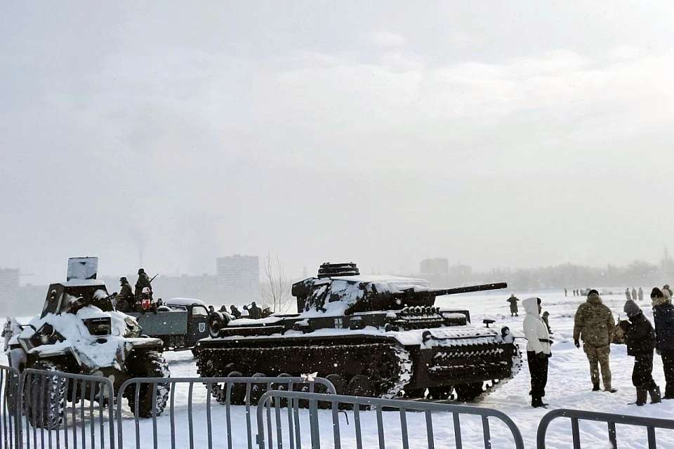 Воронежцы увидели масштабную реконструкцию освобождения города