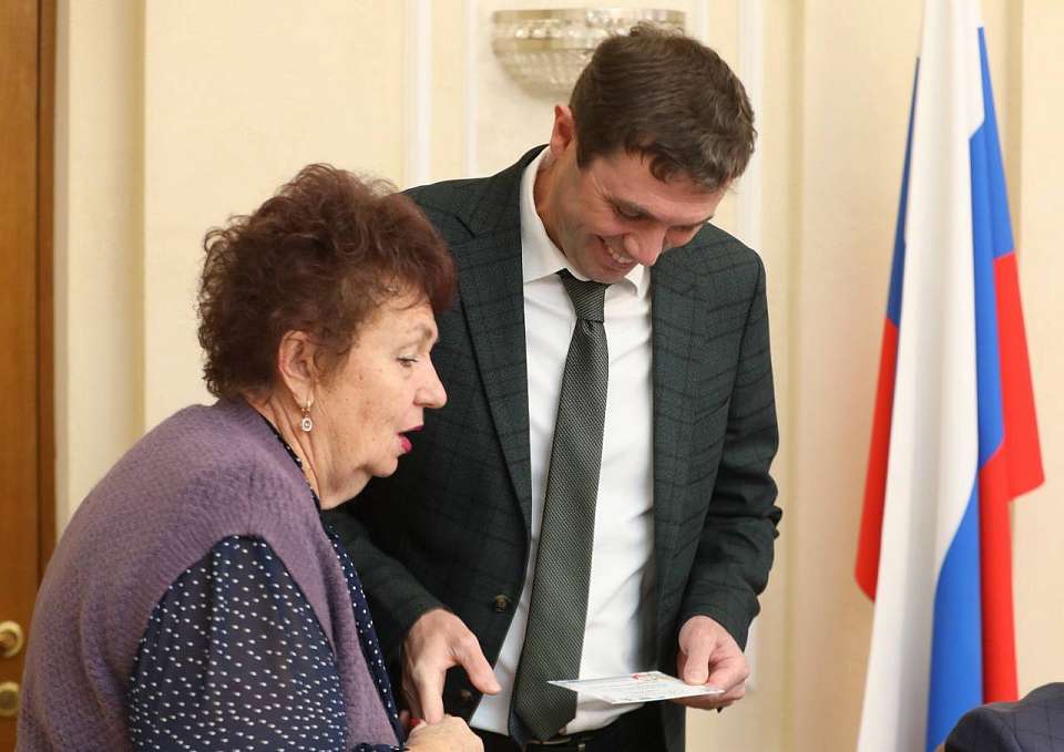 Вопросы семьи, дружбы и спорта обсудил мэр Воронежа с членами Общественной палаты