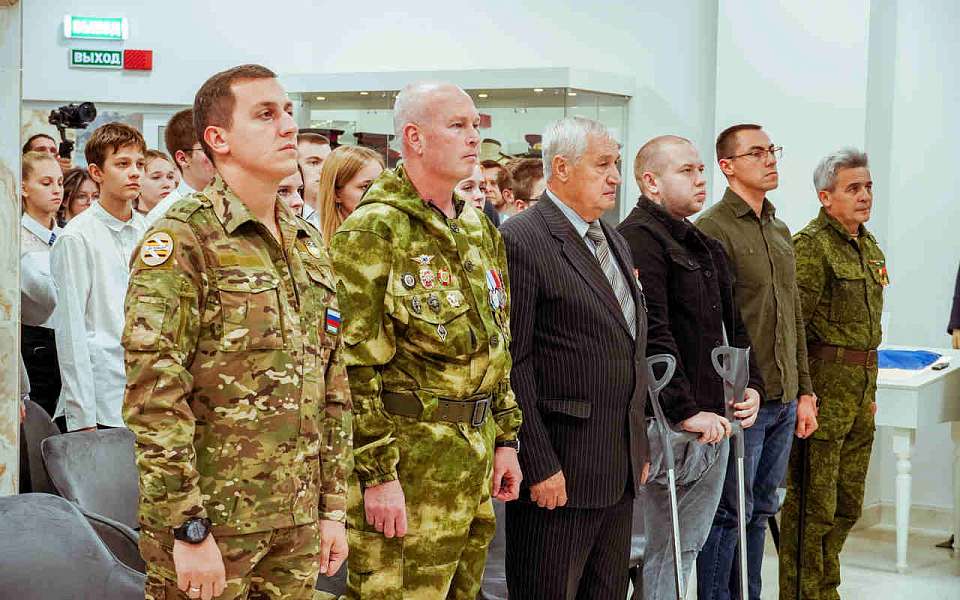 В Музее-диораме прошли урок мужества и презентация книги историй участников СВО