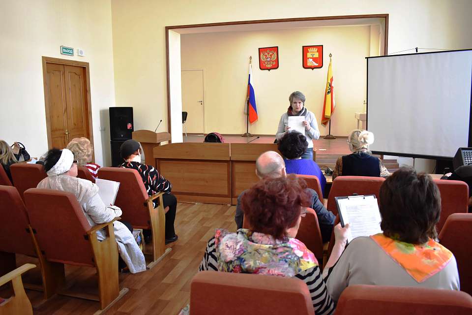 В Ленинском районе прошло очередное заседание клуба ЖКХ