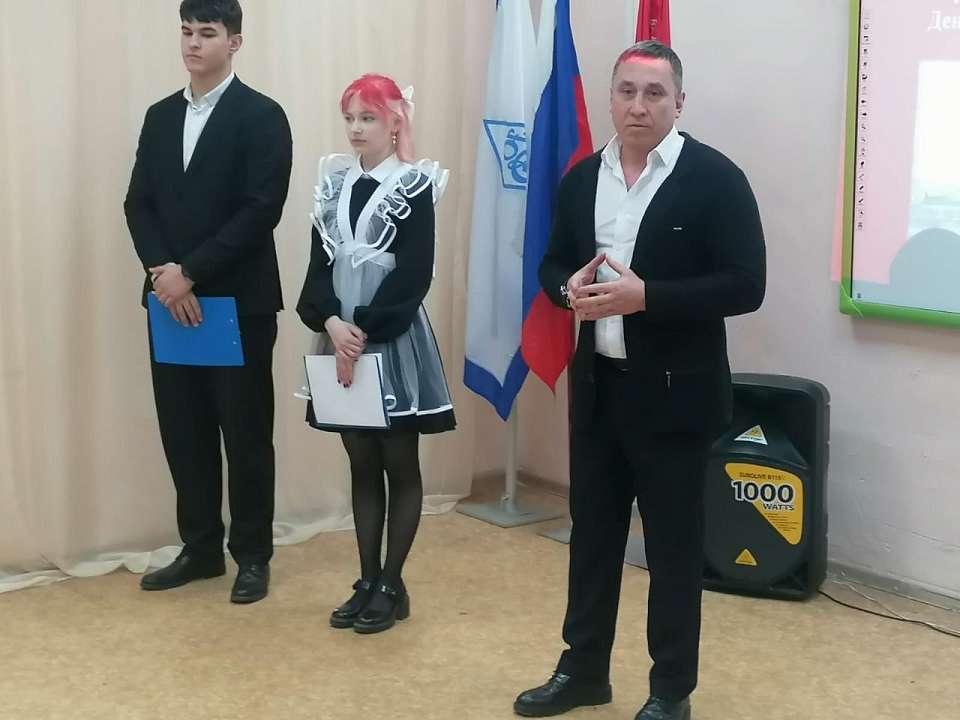 В 61-й школе прошел «Урок с чемпионом», посвященный освобождению Воронежа