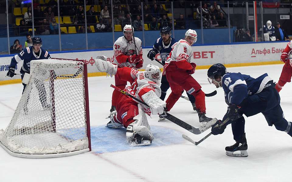 Хоккеисты «Бурана» уверенно переиграли ростовчан на воронежском льду