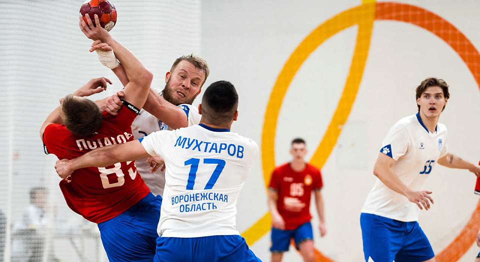 Очередную победу одержали гандболисты «Воронежа»