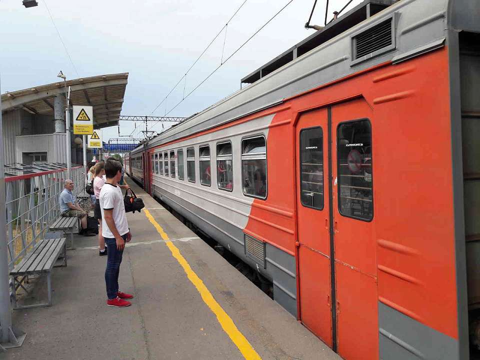 О продлении маршрута следования 4-х электричек рассказали воронежцам