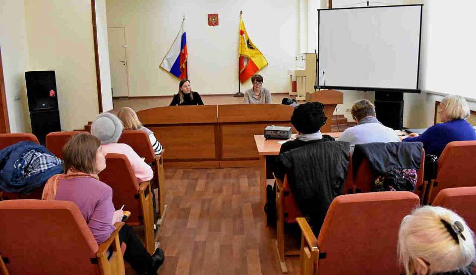 В Ленинском районе состоялось очередное заседание клуба ЖКХ