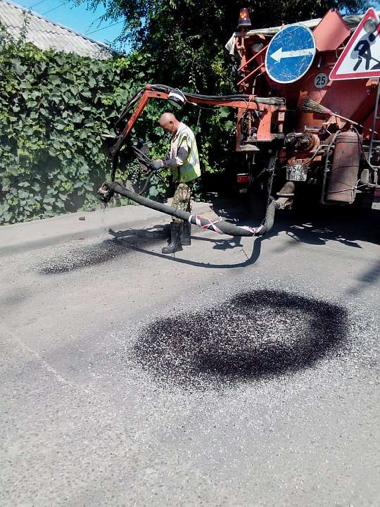 В Ленинском районе продолжают ремонт улично-дорожной сети