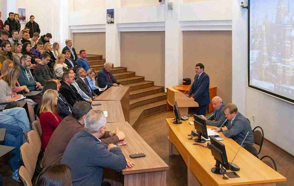 Министерство дорожной деятельности Воронежской области помогает готовить специалистов для дорожной сферы региона