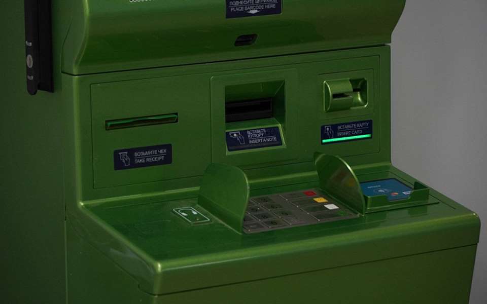 Более 3 млн родительских рублей через банкоматы перевел мошенникам воронежский школьник