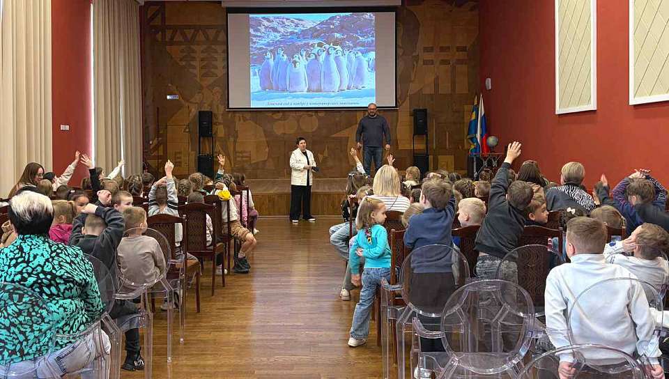 Полярник представил уникальные кадры из Антарктиды в Нововоронеже