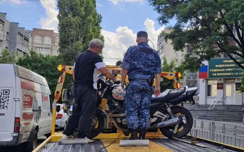 Воронежец лишился мотоцикла за 473 тыс. рублей долга по алиментам