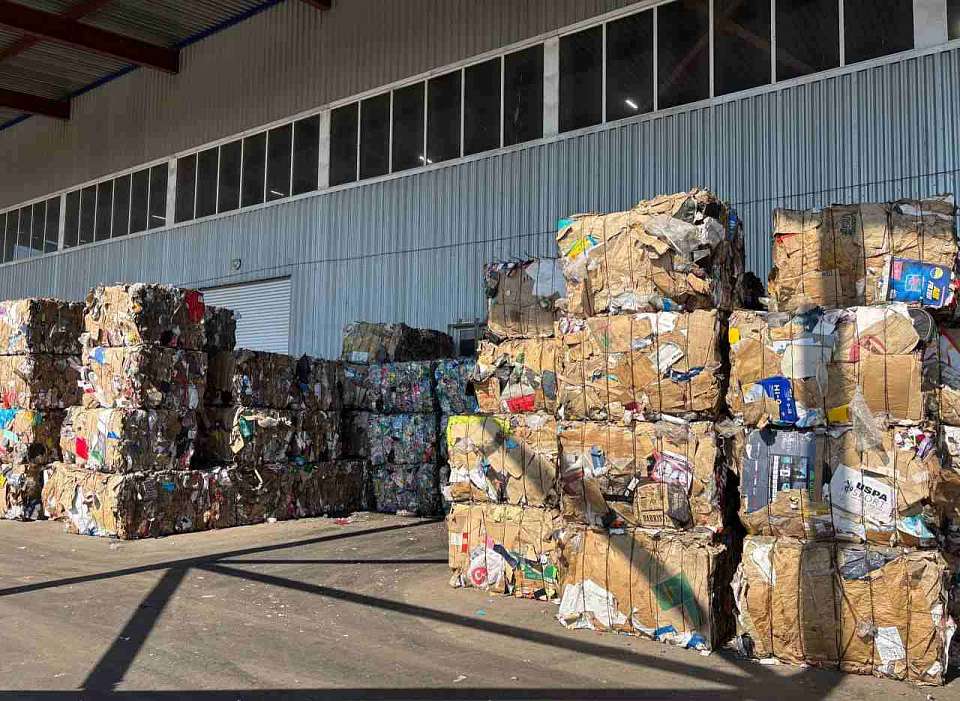 Стало известно, сколько и какое вторсырье извлекают на мусоросортировке под Воронежем