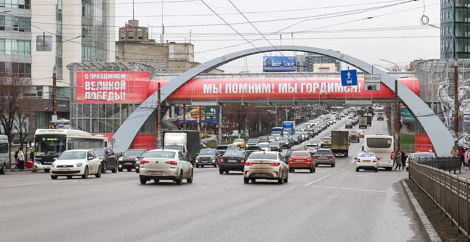 Рекламные конструкции установят на надземном переходе возле автовокзала в Воронеже