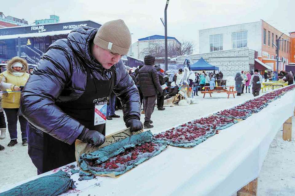 Как создавался воронежский рекордсмен – 103-метровый меринговый рулет.  Подробности