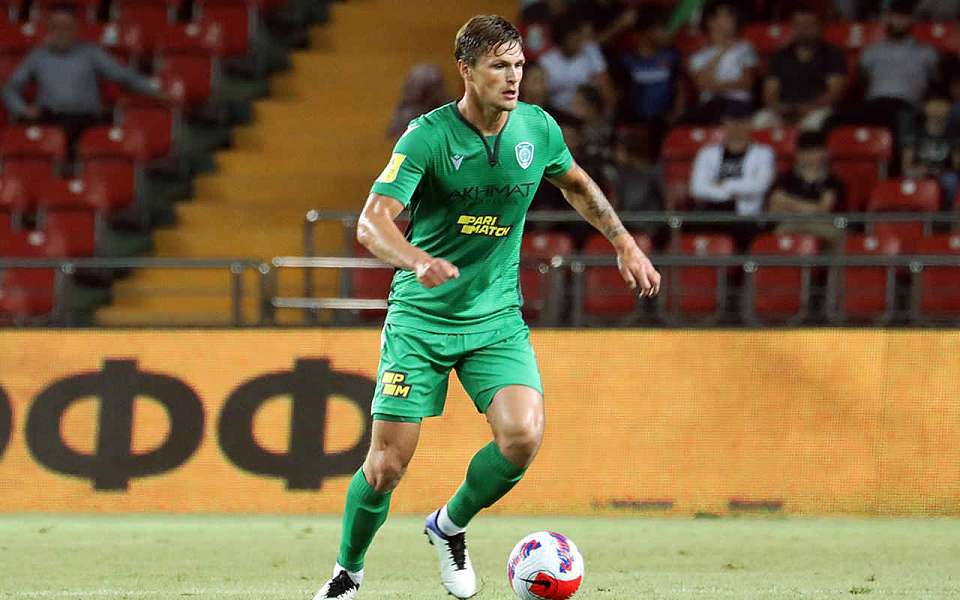 Ярославский «Шинник» подписал воронежского защитника Виталия Лысцова