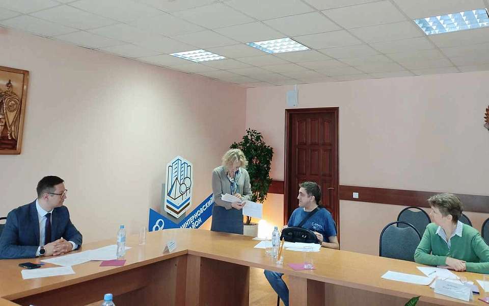 В Коминтерновском районе прошел прием граждан по вопросам труда