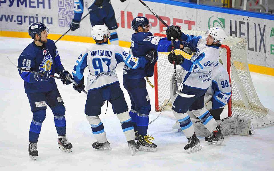 Рязанские «десантники» дважды переиграли нововоронежских «протоновцев»