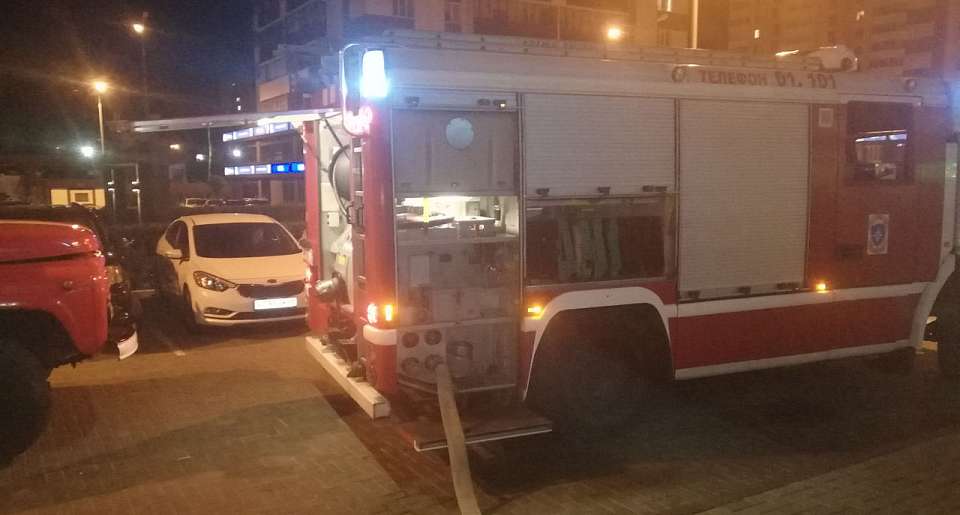 Обломки сбитой воздушной цели повредили стекло и конструкции ряда многоквартирных домов в Воронеже