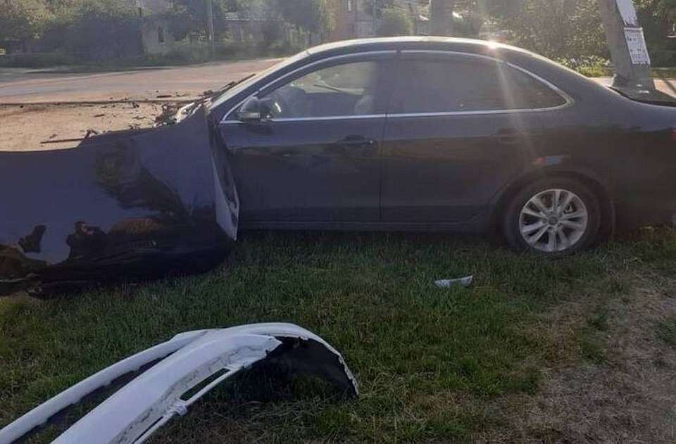 Две иномарки столкнулись в воронежском Борисоглебске