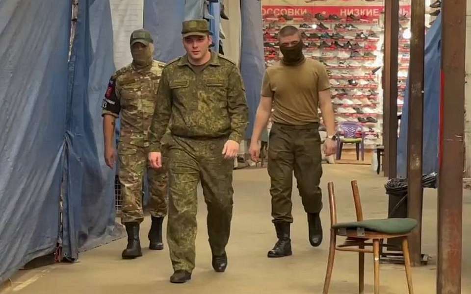 В военкоматы доставили новых граждан РФ, не вставших на воинский учет в Воронеже