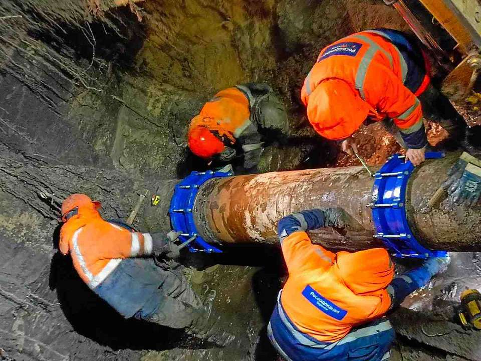 Вода начинает возвращаться в сотни домов Воронежа, ремонт водовода завершён