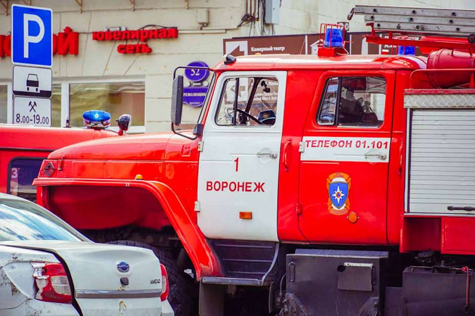 Пассажирский автобус загорелся в Воронеже