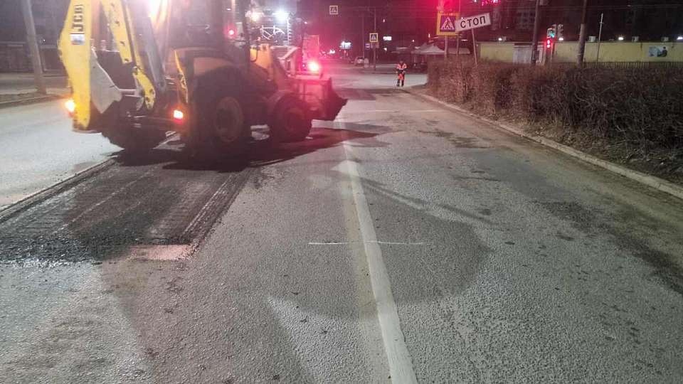 В Коминтерновском районе продолжается ремонт дорог