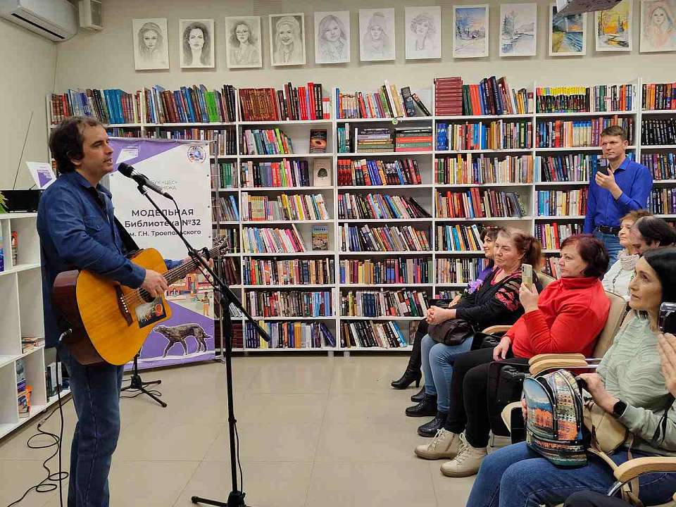 В Ленинском районе «объединяют сердца»