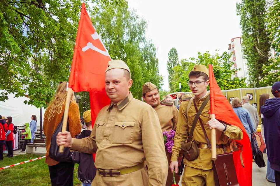 10 тыс. георгиевских ленточек раздадут горожанам волонтёры на улицах Воронежа 