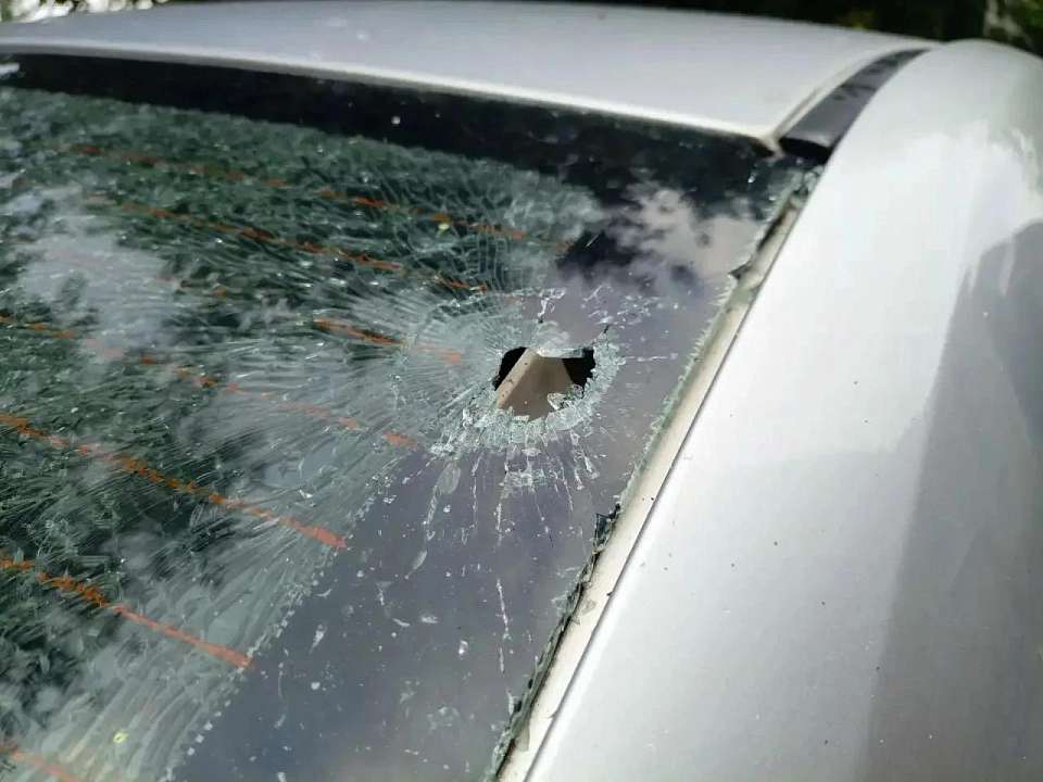 В мэрии Воронежа сообщили о 17 поврежденных автомобилях из-за атаки беспилотников