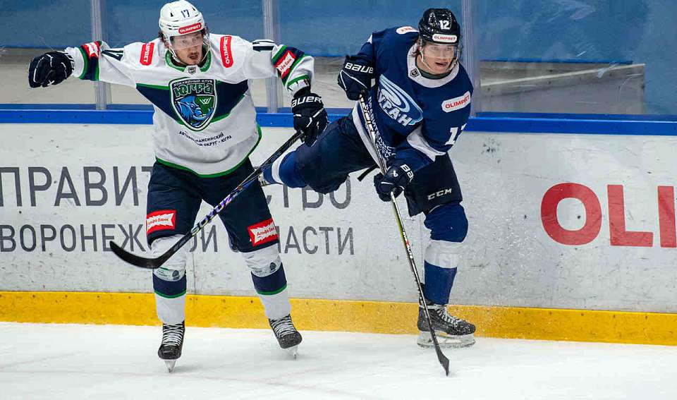 Хоккеисты воронежского «Бурана» проиграли дома югорчанам