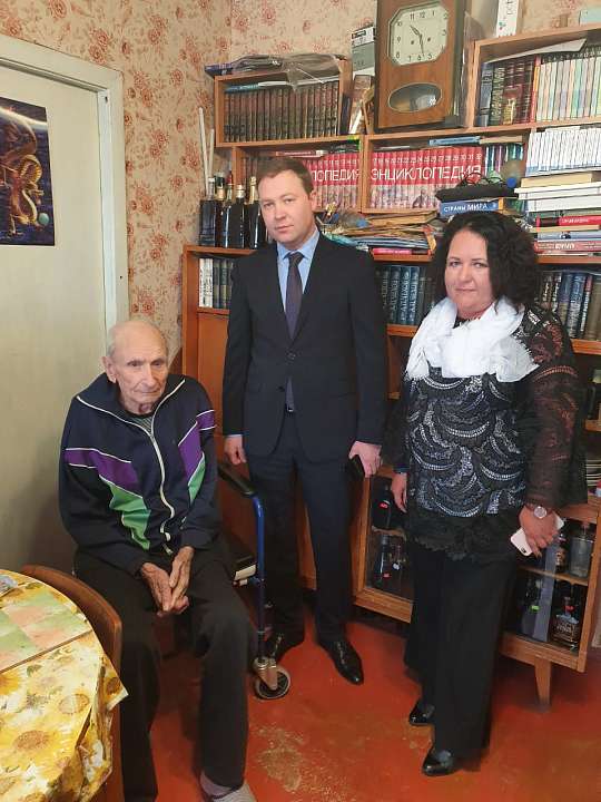        В Коминтерновском районе поздравили защитника Воронежа