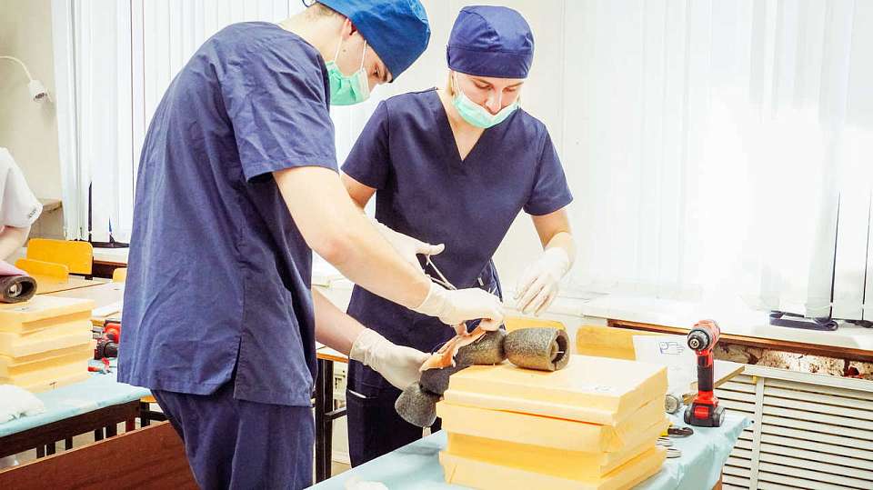 Будущие герои хирургии: в Воронеже прошла Х внутривузовская олимпиада среди студентов ВГМУ им. Н.Н. Бурденко