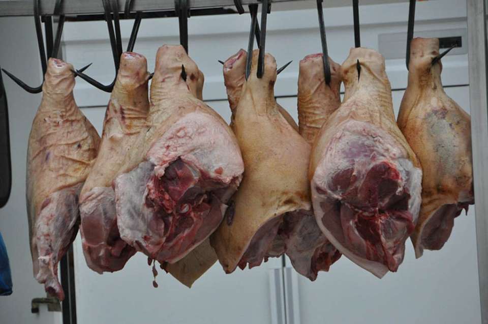 Более 252 кг опасной мясной продукции изъяли из оборота воронежские санврачи