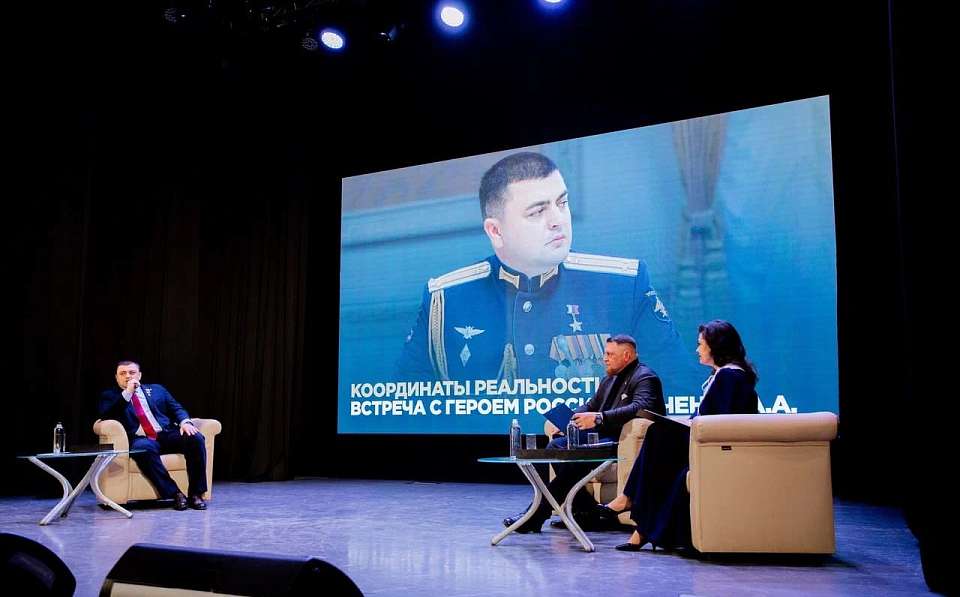 На стенах воронежских школ появятся новые муралы – председатель гордумы Дьяченко