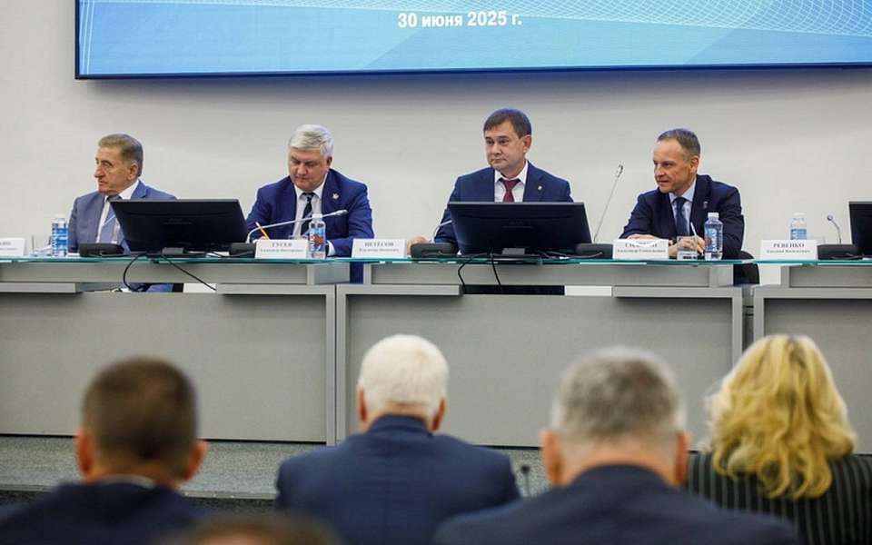 Список «Единой России» на выборах в Воронежскую облдуму возглавил губернатор Гусев