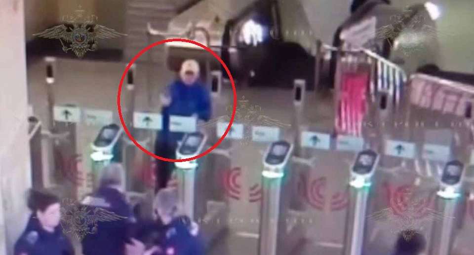 Воронежец брызнул в лицо из баллончика сотруднику службы безопасности на станции московского метро «Таганская»