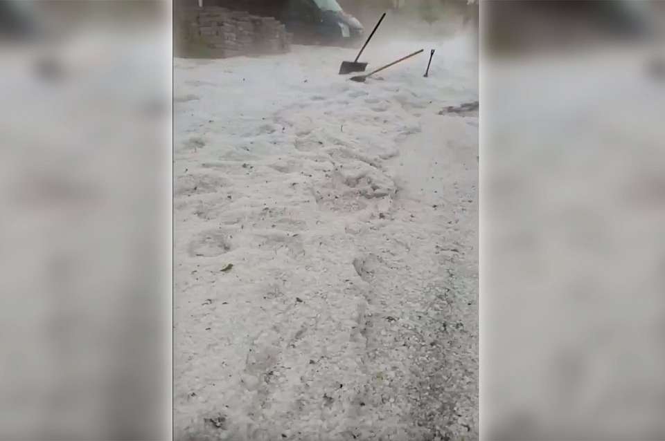 Страшный град перебил посевы и окна домов в Воронежской области