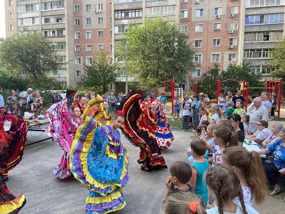 В Железнодорожном районе проходят праздники дворов