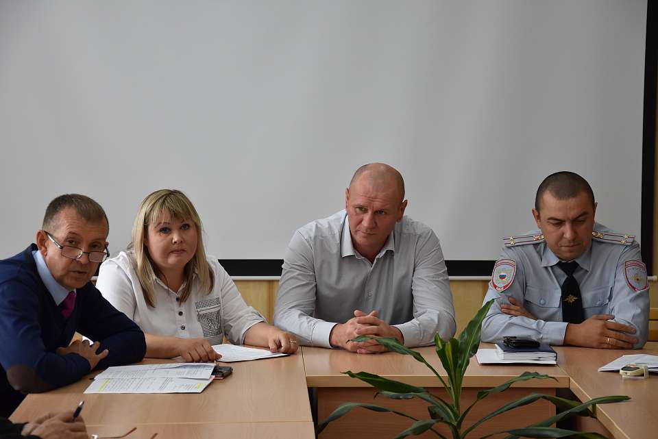 В Железнодорожном районе обсудили вопросы профилактики нарушения миграционного законодательства