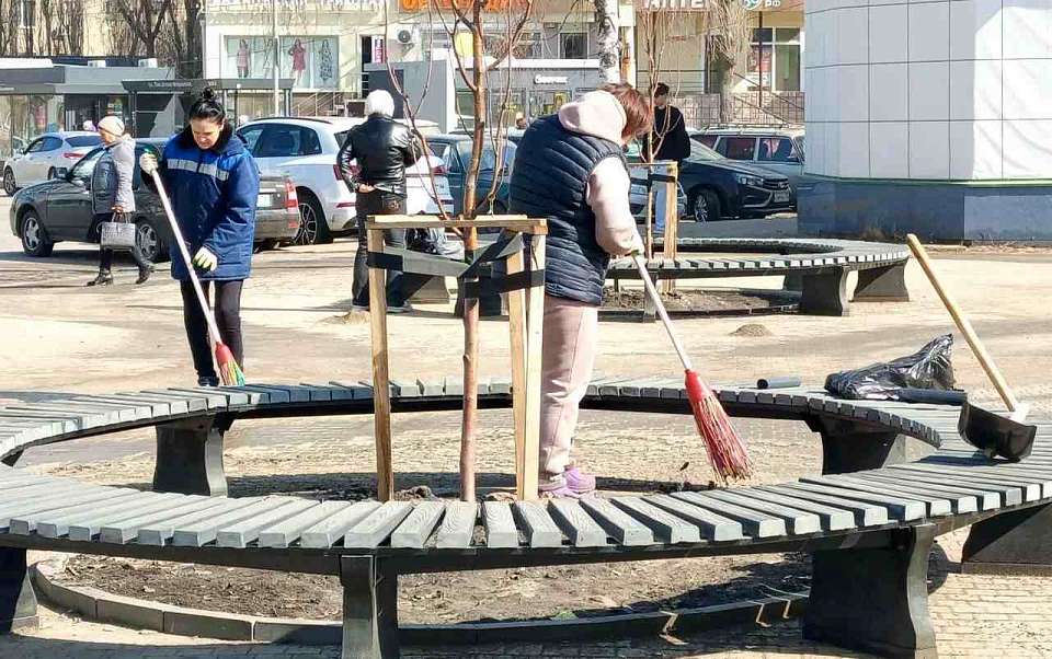 В Воронеже идёт активная уборка улиц после зимы
