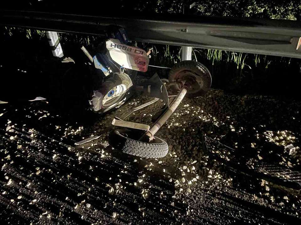 В аварии с «БМВ» на воронежской трассе погиб 52-летний водитель мотоблока