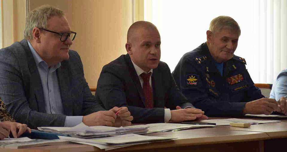 Руководитель управы Железнодорожного района Александр Бахтин встретился с директорами школ района