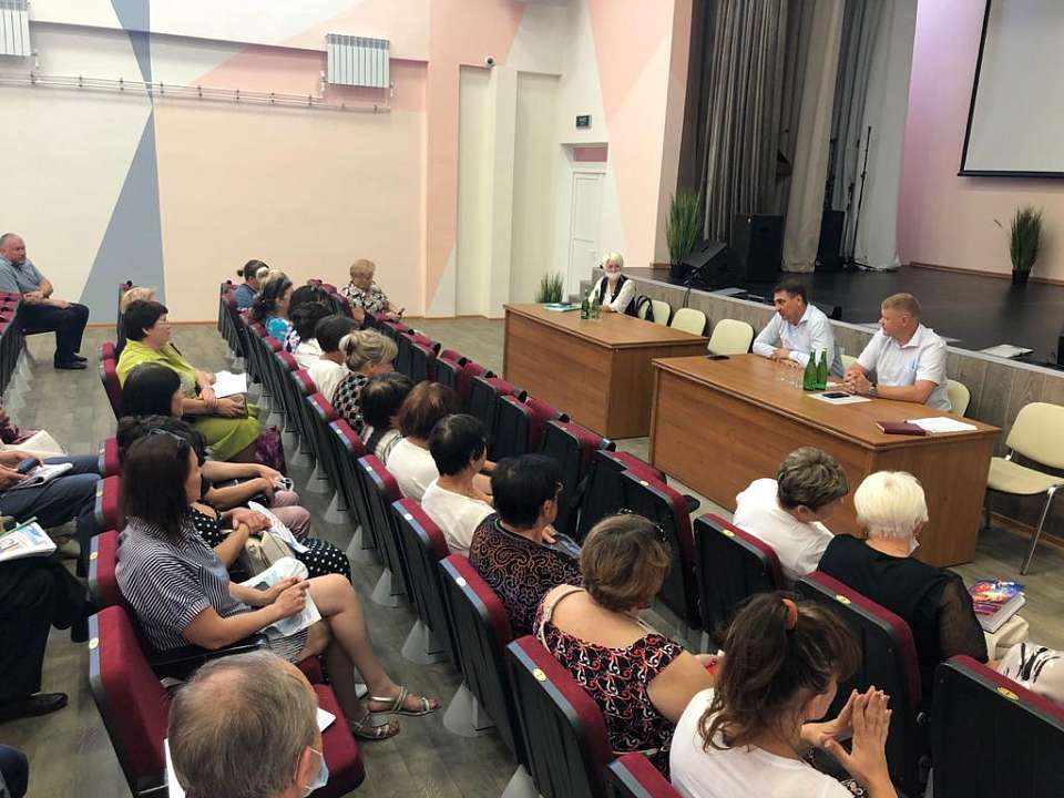 В Коминтерновском районе обсудили проблемы городского микрорайона Подгорное