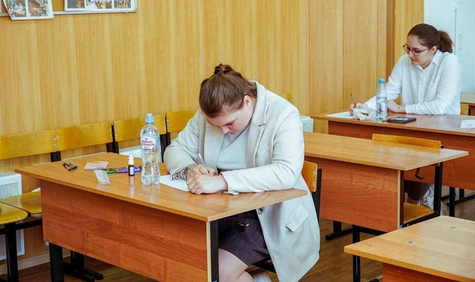 Около 10 тысяч выпускников Воронежской области сдали ЕГЭ по русскому языку