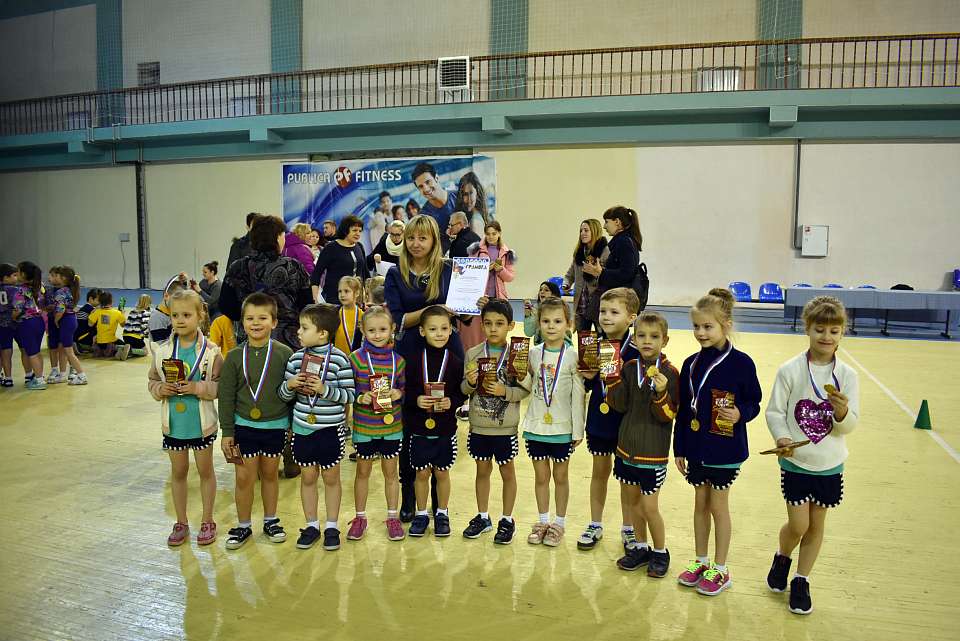 В Ленинском районе прошли спортивные игры для малышей